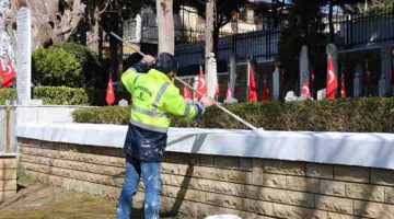 Şehitlikler, “18 Mart Çanakkale Zaferi” için hazırlandı